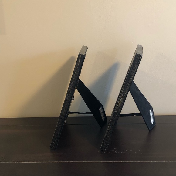 Two 4x6 Distressed Wooden Photo Frame - Picture 2 of 3